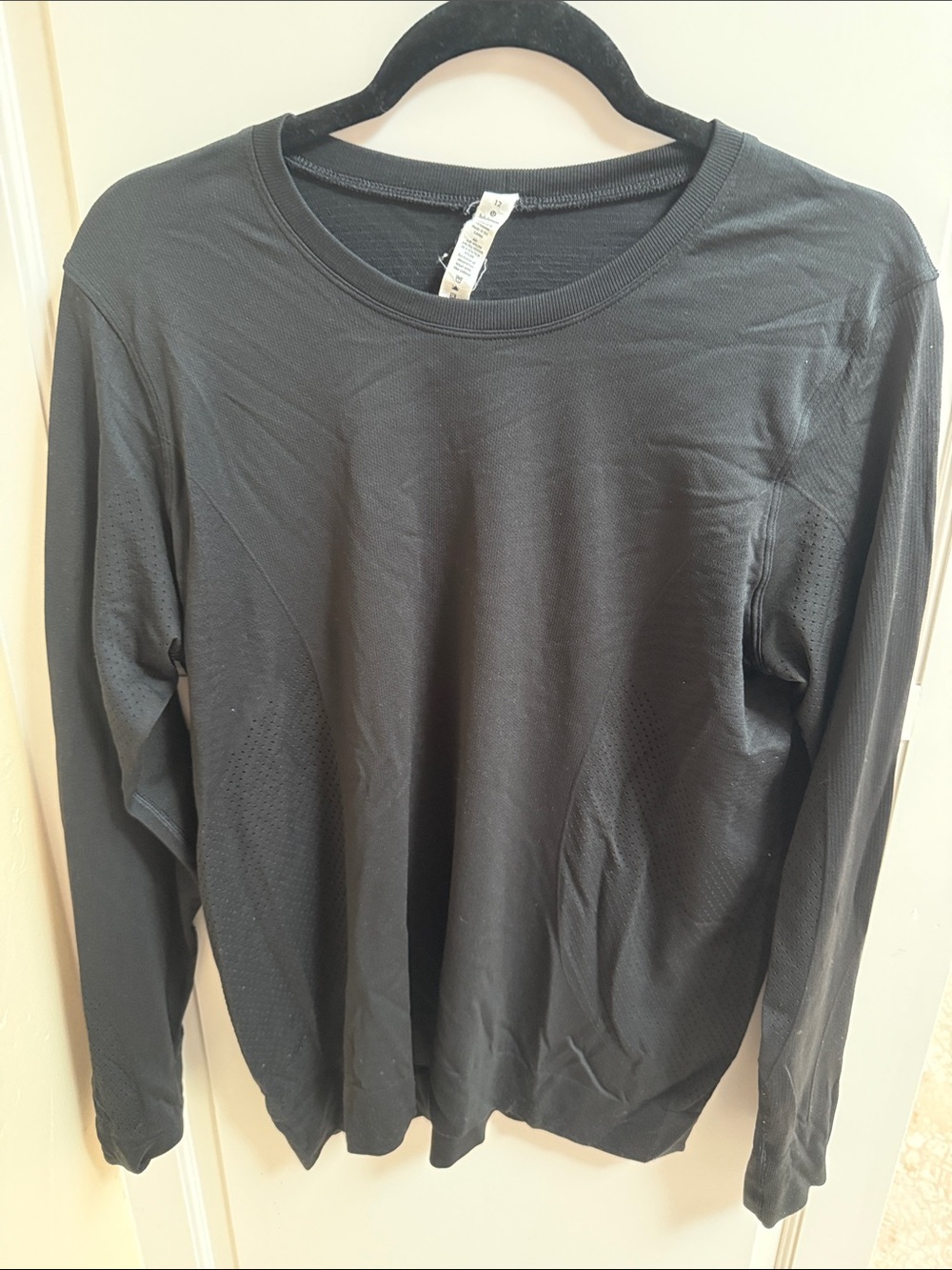 lululemon black swiftly long sleeve relaxed